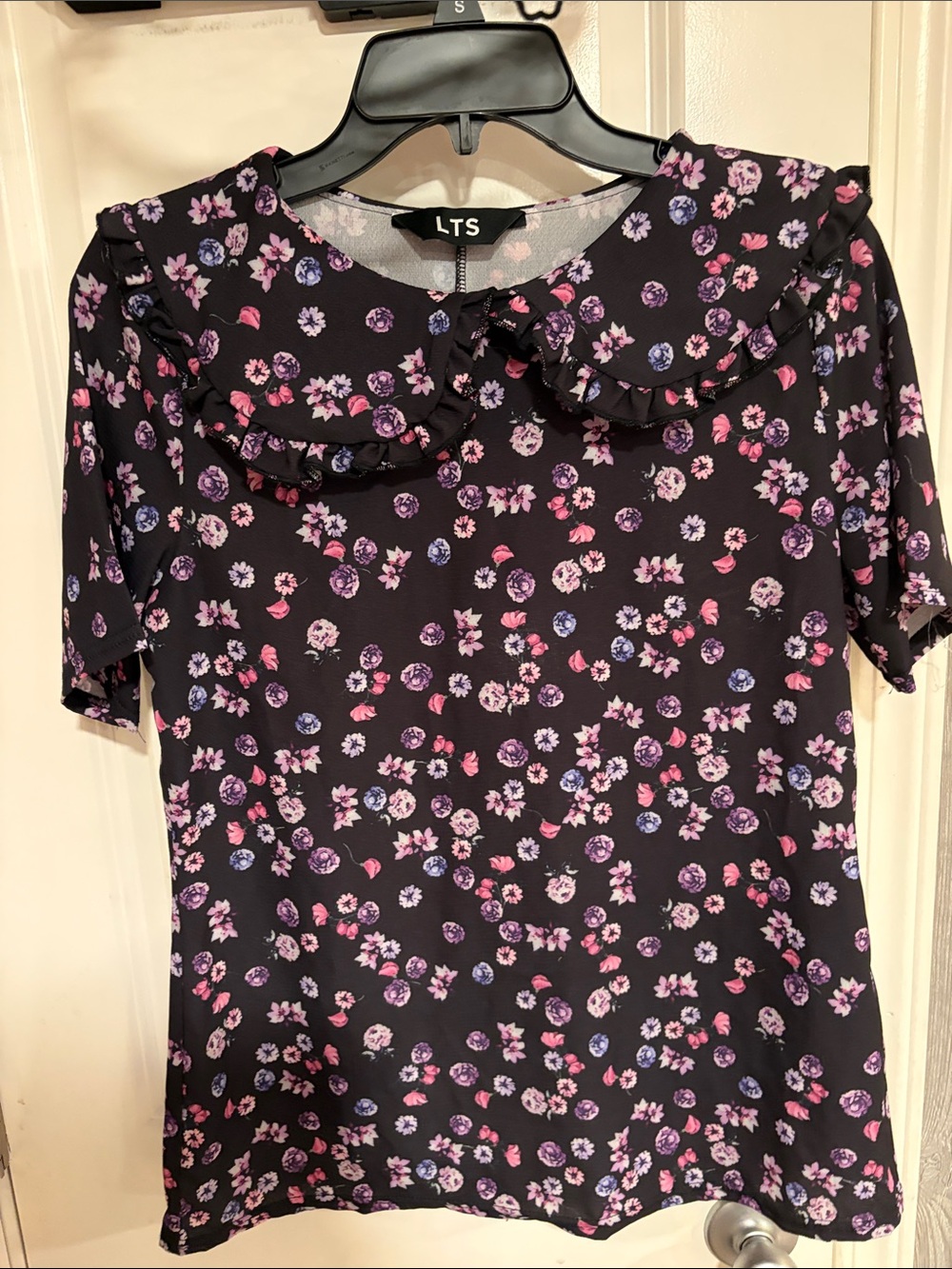 long tall sally Black Floral Ruffle Collar Blouse